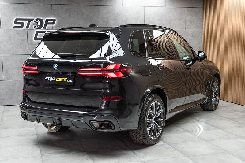 BMW X5 xDrive30d ///M*TAŽNÉ*7.MÍST*ČR - fotka 7 z 51