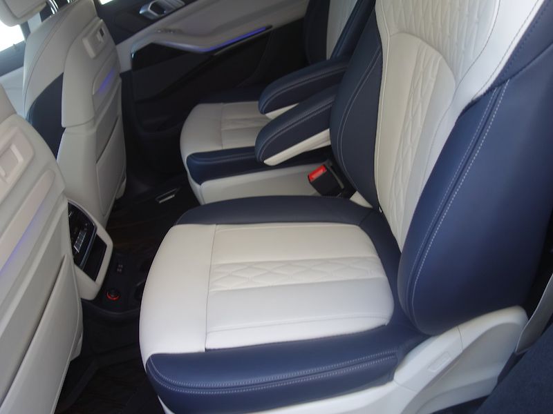 BMW X7 (2022) 4.0d*XD*M-PAKET*24000KM*TOP*CZ - fotka 42 z 50