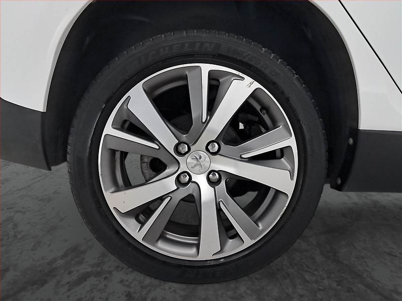 Peugeot 2008 (2014) 1.6 VTi, Navi, Tempomat - fotka 15 z 18