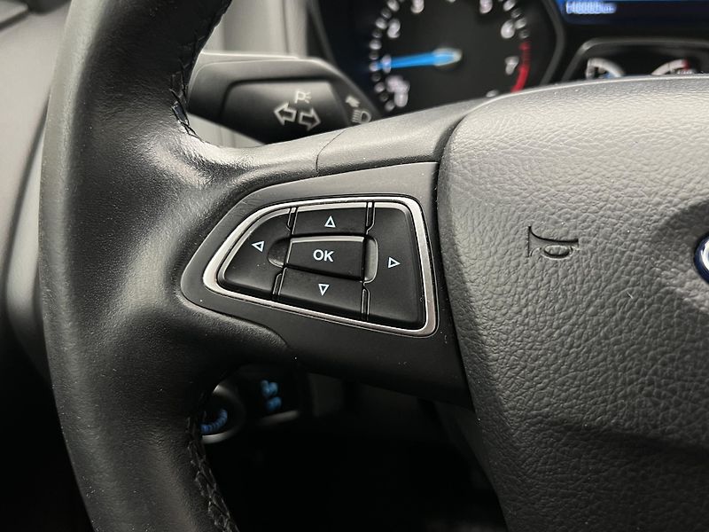 Ford Focus 1.5 ECOBOOST MAN 1. maj. - fotka 21 z 36