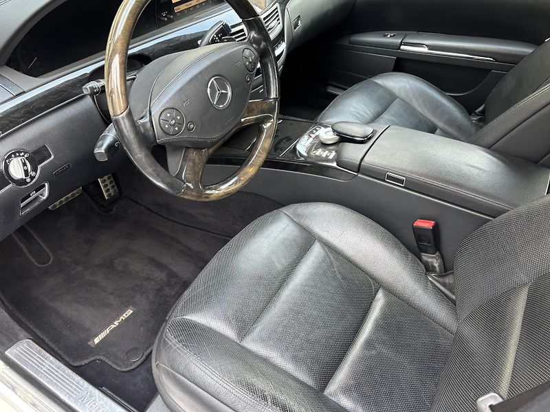 Mercedes-Benz Třídy S (2010) 350CDI, AMG, 180kW, 4 Matic - fotka 9 z 21