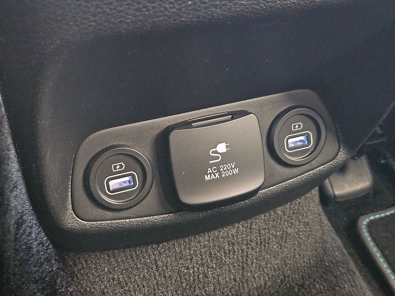Hyundai Santa Fe 1.6 T-GDi PHEV,1.maj., Luxury - fotka 45 z 54
