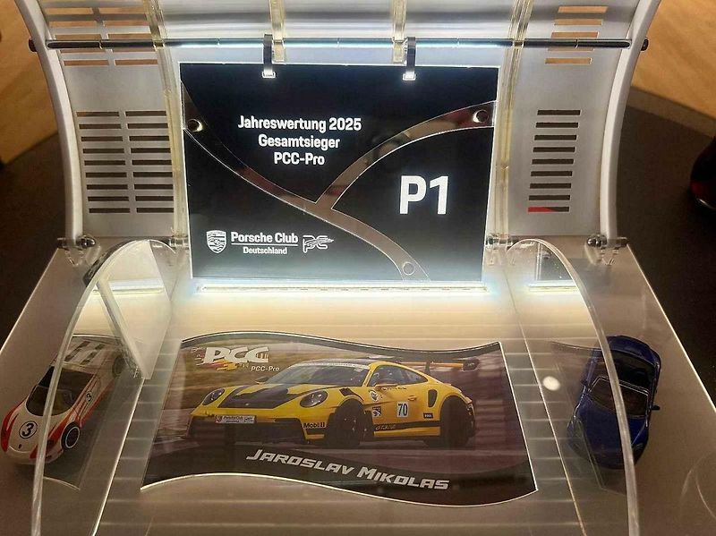 Sedmdesátiletý Jaroslav Mikoláš vyhrál celý německý seriál Porsche PCC Pro. Foto: se svolením J. Mikoláše