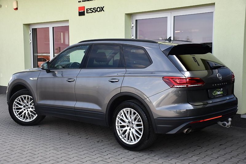 Volkswagen Touareg 3.0TDi 4MOTION ČR TAŽNÉ - fotka 3 z 35