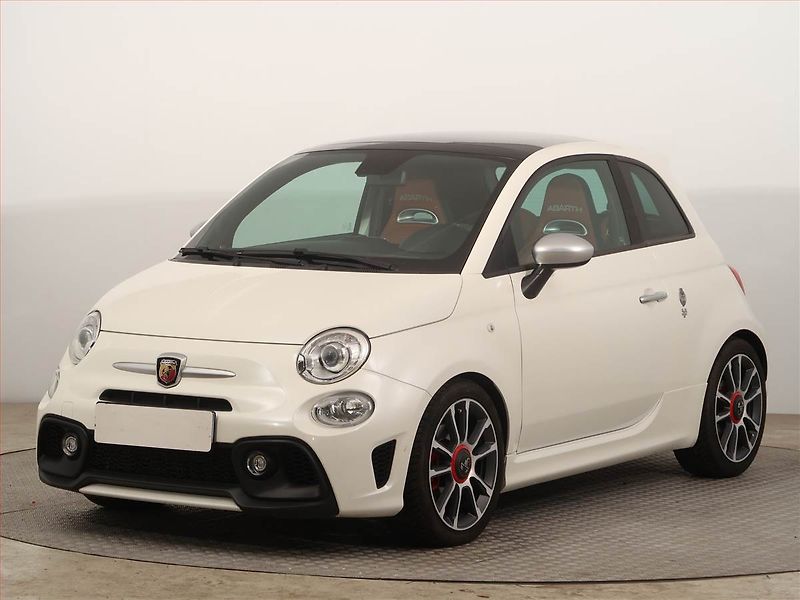 Abarth 595 (2020) Turismo, Kůže, Navi, Bi-Xenony - fotka 2 z 14