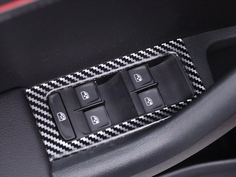 Škoda Octavia 1,8 TSI 132kW DSG Style LED - fotka 17 z 37