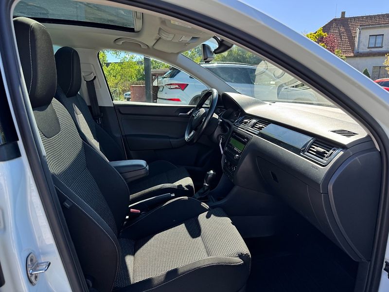 Škoda Rapid (2015) Spaceback Style + 1.4 TSI DSG - fotka 27 z 31