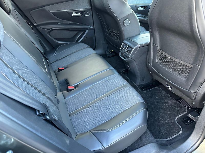 Peugeot 3008 (2018) 2.0Hdi 110kw GT-Line - fotka 17 z 33