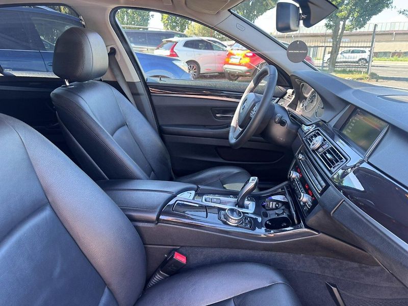 BMW Řada 5 (2014) XDRIVE 520D 2,0 140 KW 2. MAJ - fotka 41 z 47
