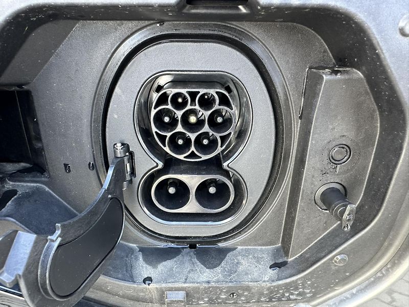 Toyota bZ4X (2026) BZ4X BEV - STYLE 74kWh FWD - fotka 9 z 37