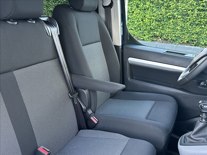 Opel Vivaro 2,0 CDTI 150PS  L2 Kombi-6 Enj - fotka 16 z 53