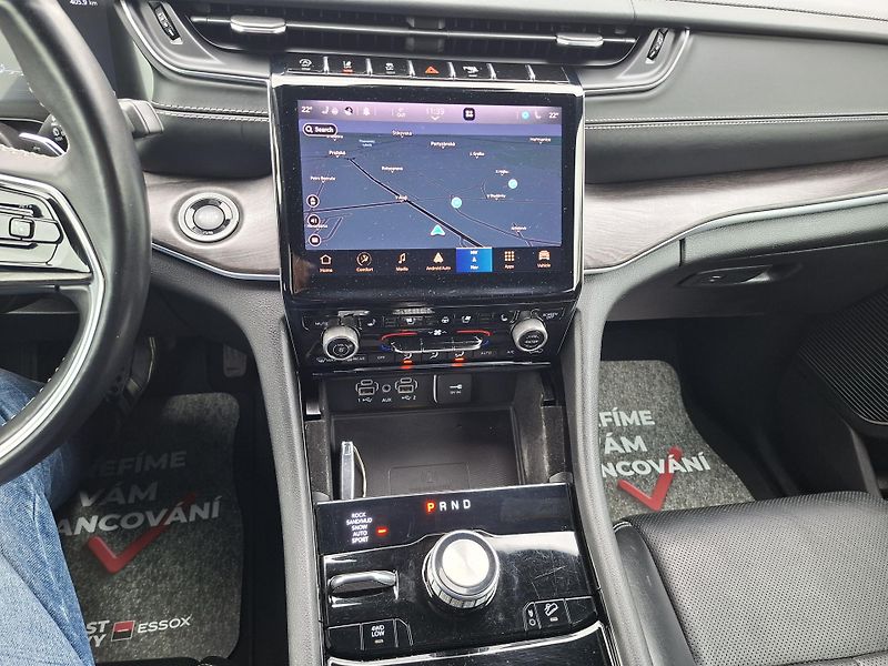 Jeep Grand Cherokee (2021) 3,6LV6 4X4 LONG OVERLAND 6míst - fotka 25 z 36