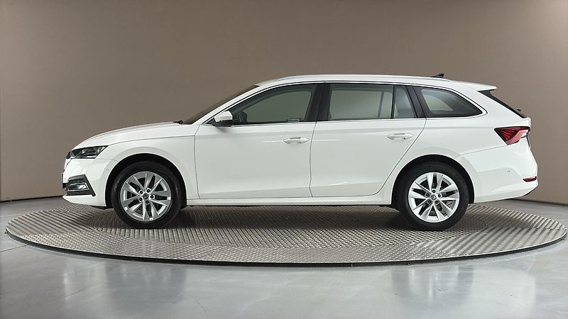 Škoda Octavia 2.0 TDI DSG Style Combi - fotka 4 z 29