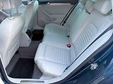 Volkswagen Passat (2021) 2.0 TDi, ČR, Elegance, LED - náhled 10