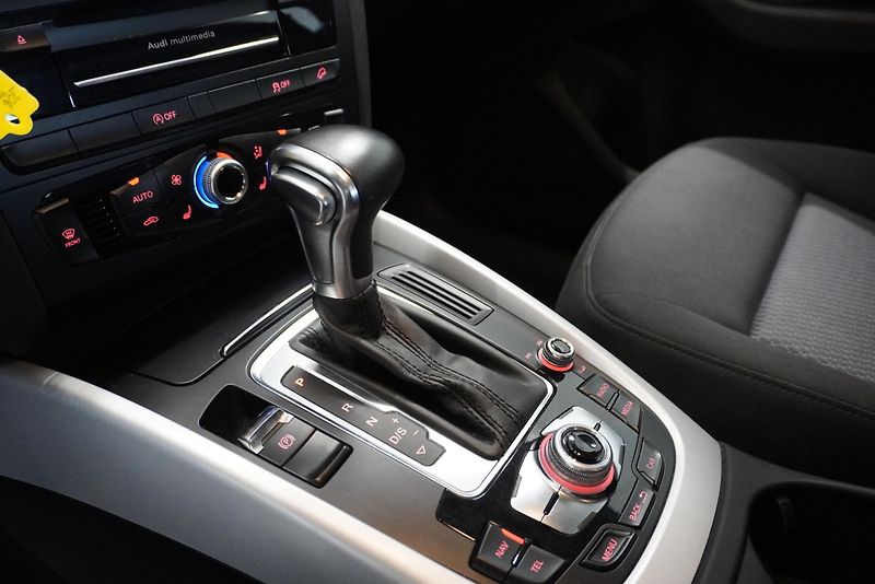 Audi Q5  2,0 TFSI QUATTRO AUT. - fotka 14 z 27