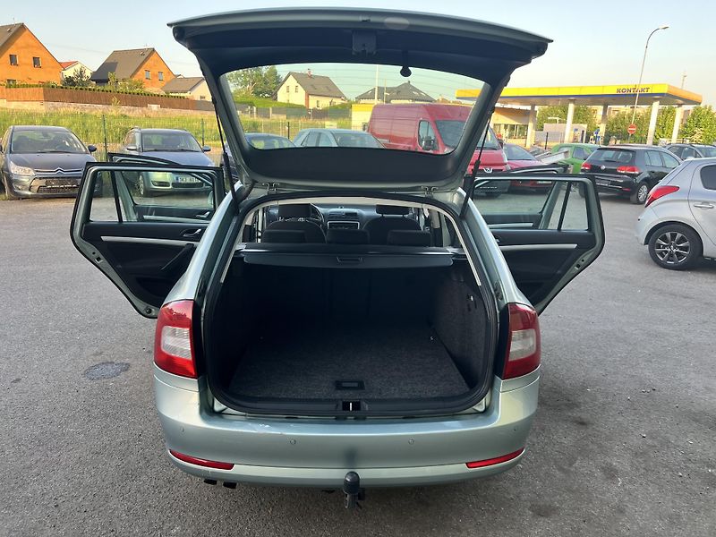 Škoda Octavia 1.4TSI 90KW,DSG,TZ,ELEGANCE - fotka 28 z 39