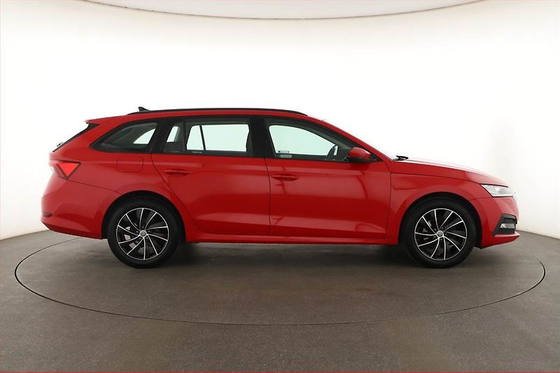 Škoda Octavia (2020) 1.5 TSI, Navi, Tempomat - fotka 6 z 21
