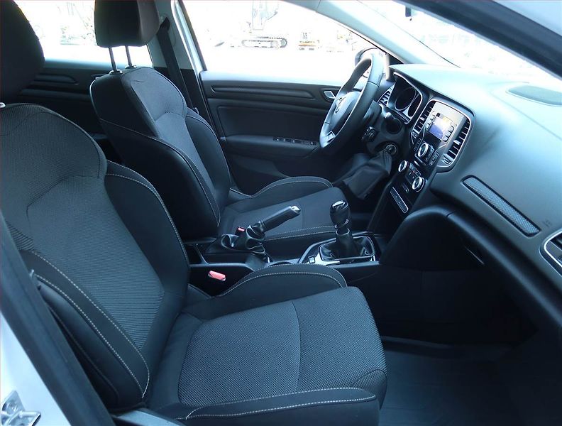 Renault Mégane (2019) 1.3 TCe, ČR,1.maj, Serv.kniha - fotka 9 z 16