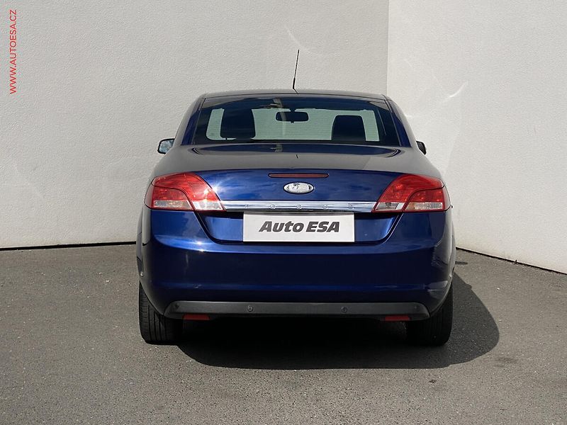 Ford Focus (2009) 2.0TDCi CC, AC, výhřev sed - fotka 5 z 18