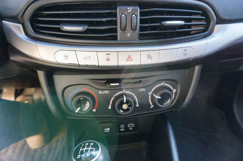 Fiat Tipo (2017) 1,4 nové v ČR - fotka 18 z 21