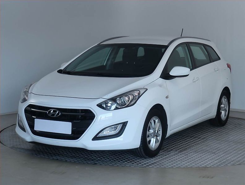 Hyundai i30 (2015) 1.6 CRDi, Tempomat - fotka 2 z 16