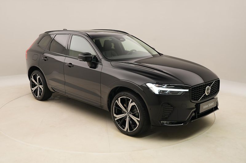 Volvo XC60 B4 AWD DARK PLUS AUT  - fotka 17 z 56