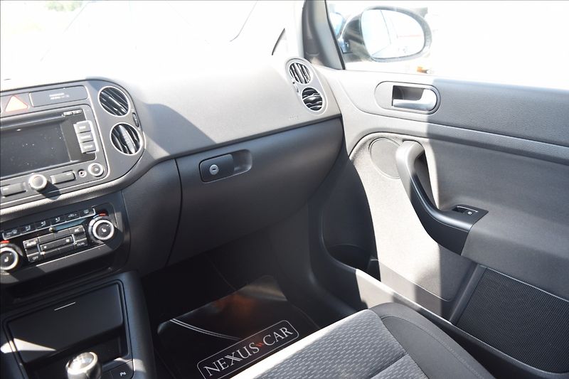 Volkswagen Golf Plus 1,4 i 59KW VÝHŘEV NAVI ALU - fotka 29 z 46