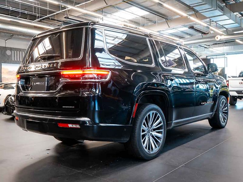 Jeep Grand Wagoneer (2022) 6.4 V8 HEMI Series III, masáže - fotka 8 z 41