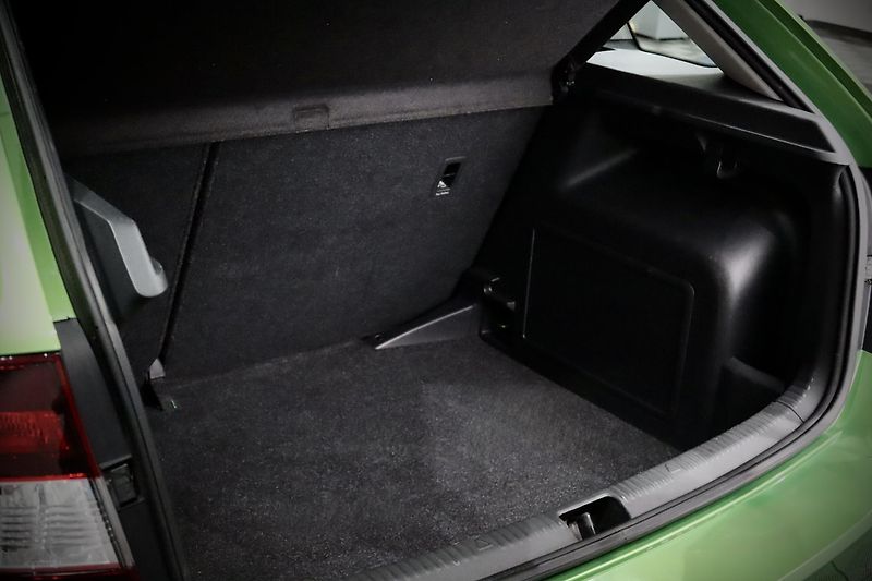 Škoda Rapid Spaceback 1.2 TSI 81 kW - fotka 26 z 26