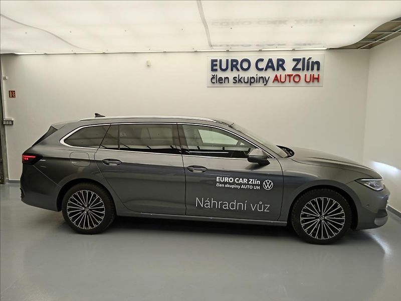 Volkswagen Passat 2,0 Elegance  TDI - fotka 7 z 19