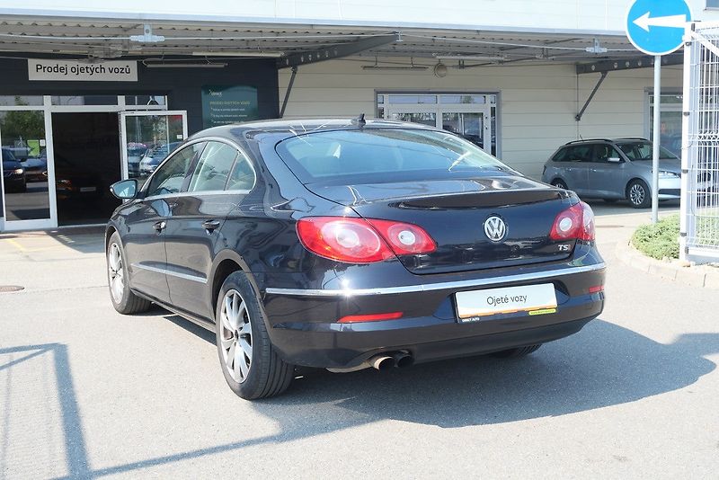 Volkswagen Passat CC - fotka 4 z 6