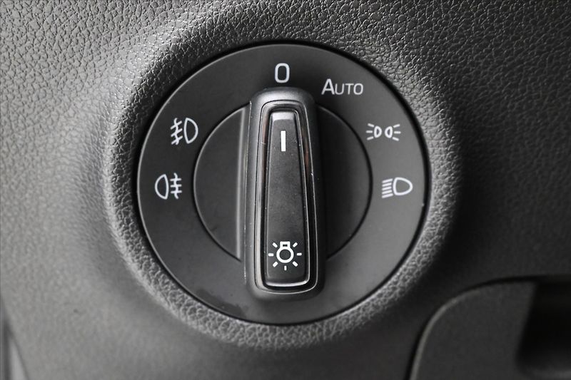 Škoda Karoq 2,0 TDI 85 KW DSG NAVIGACE Zár - fotka 25 z 30