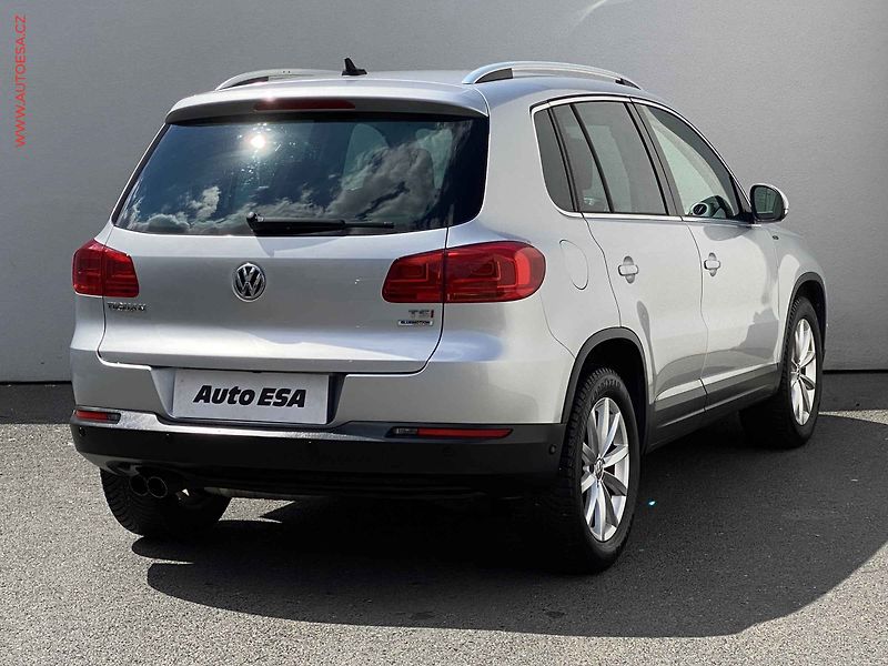 Volkswagen Tiguan (2015) 1.4 TSi, Lounge, navi - fotka 4 z 19