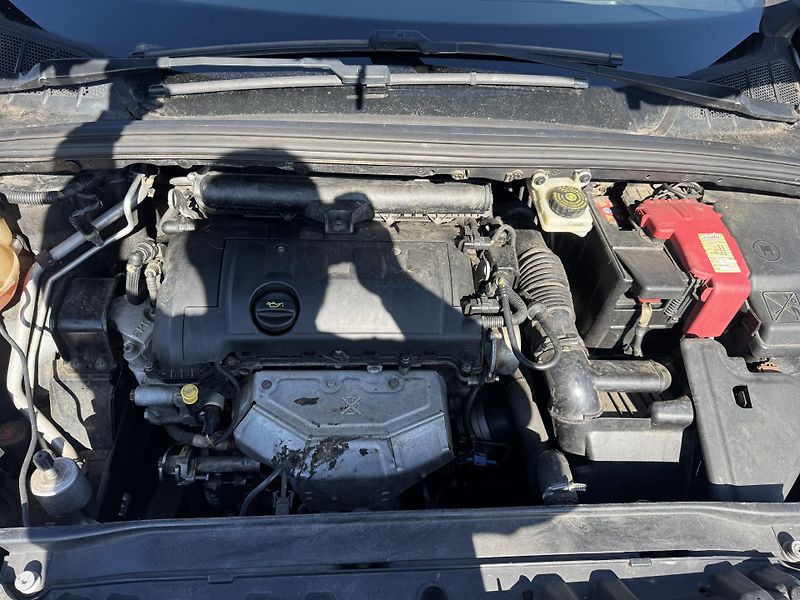 Peugeot 308 1.6 VTi , 155 tis km - fotka 4 z 19