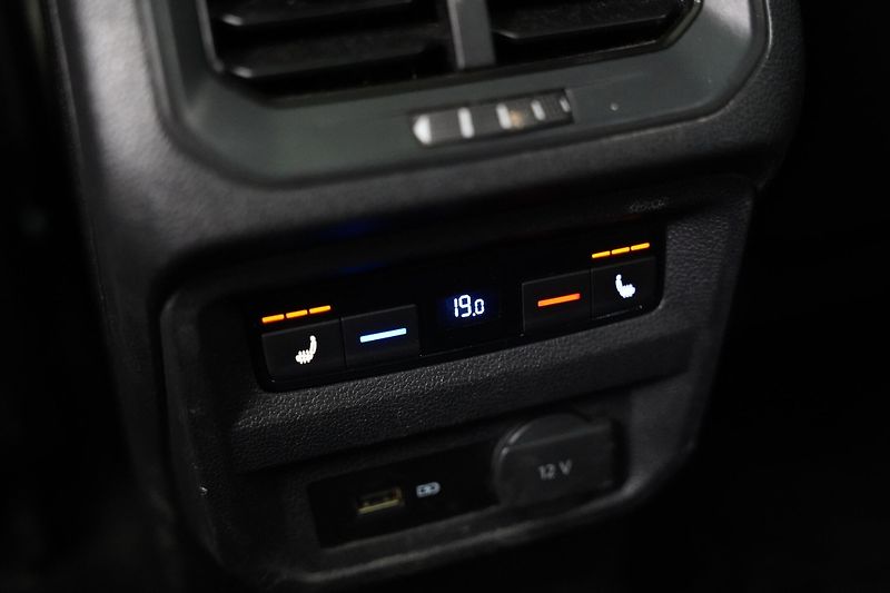 Volkswagen Tiguan Allspace - fotka 25 z 30