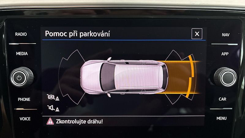 Volkswagen Passat 2.0 TDI DSG Elegance Variant - fotka 12 z 27
