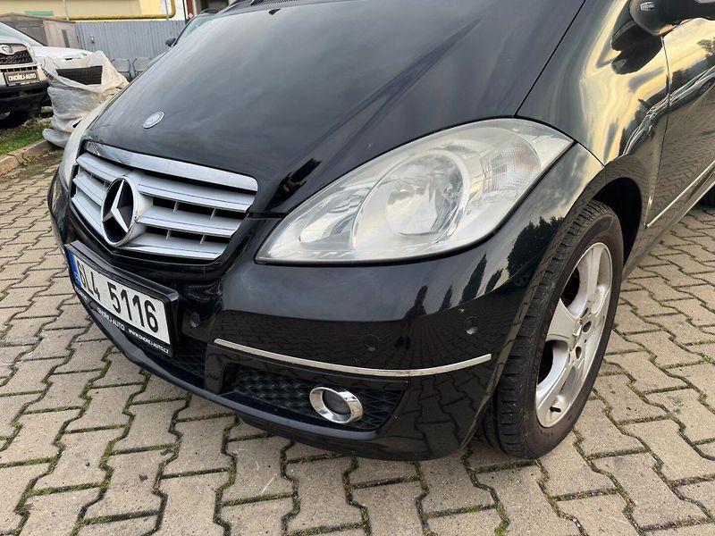 Mercedes-Benz Třídy A (2010) 180 1,7 85 KW TAŽNÉ KOLA - fotka 11 z 38