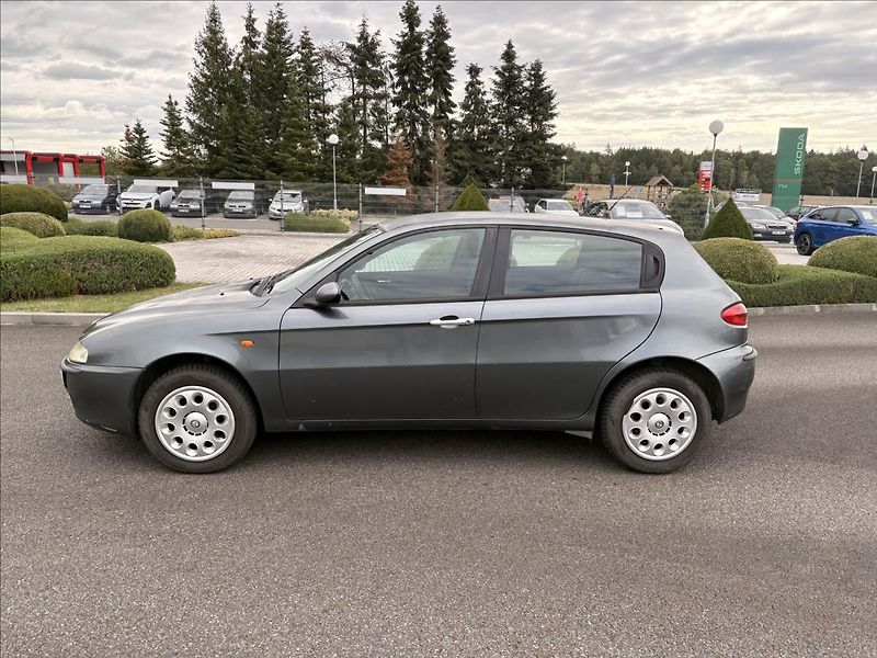 Alfa Romeo 147 1,9 JTD 85kW - fotka 3 z 21