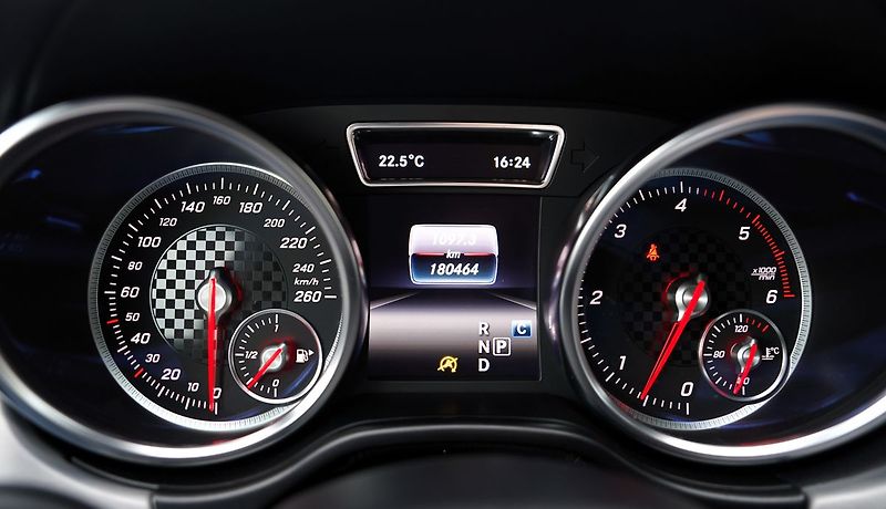 Mercedes-Benz GLE 350d 4Matic AMG/260PS - fotka 32 z 45