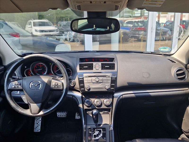 Mazda 6 2,0 i 114kW AUTOKLIMA VÝHŘEV - fotka 17 z 27