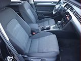 Volkswagen Passat (2021) 2.0 TDI, Automat, Navi - náhled 9