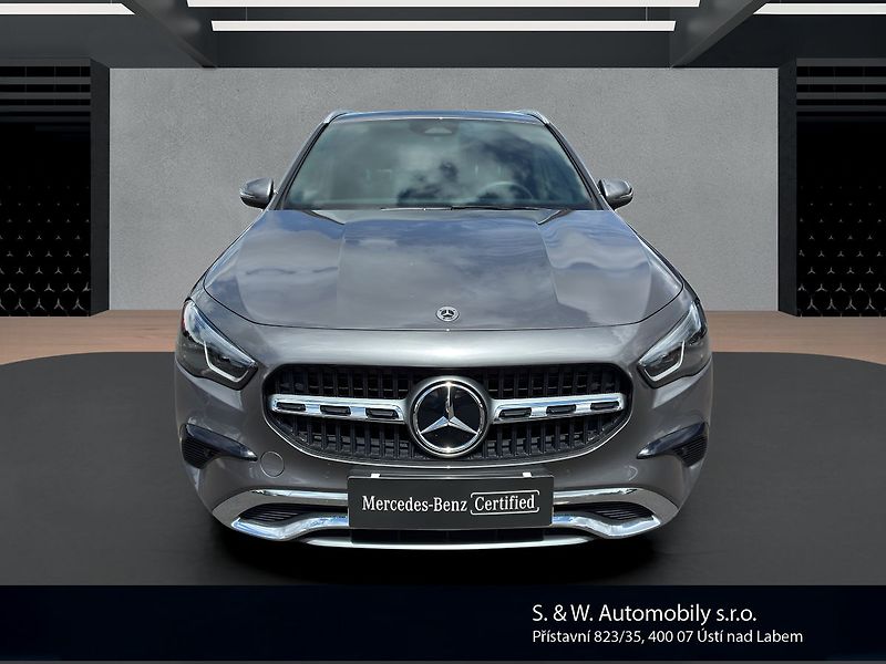 Mercedes-Benz GLA 200 d - fotka 2 z 28