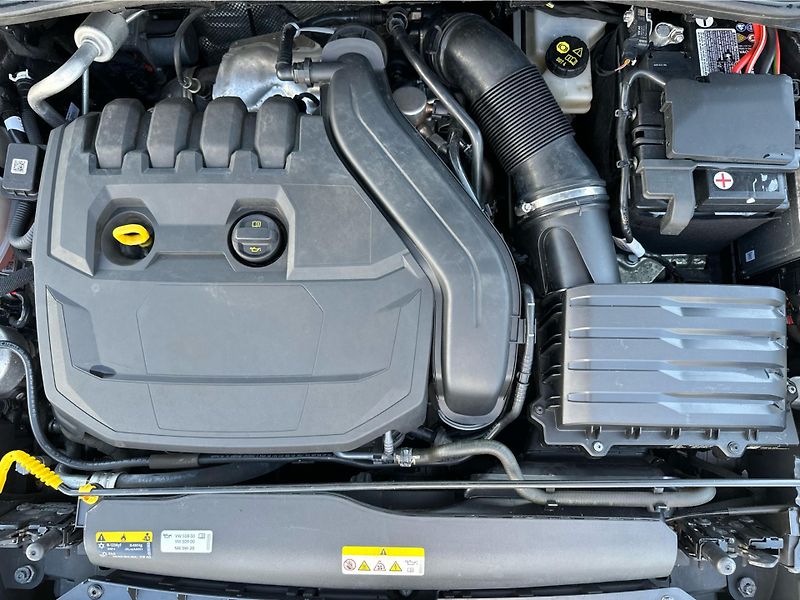 Volkswagen Taigo 1.5TSI R-LINE 7DSG - fotka 23 z 25