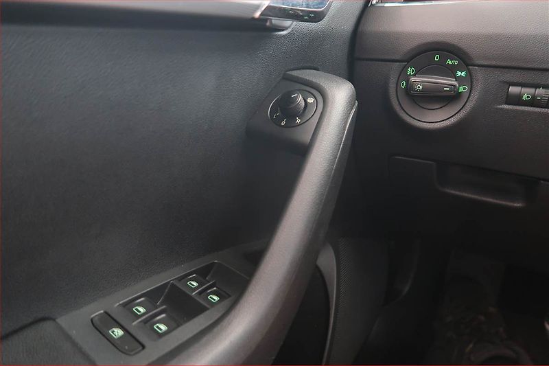 Škoda Octavia (2014) Style 1.6 TDI, Tempomat - fotka 15 z 16