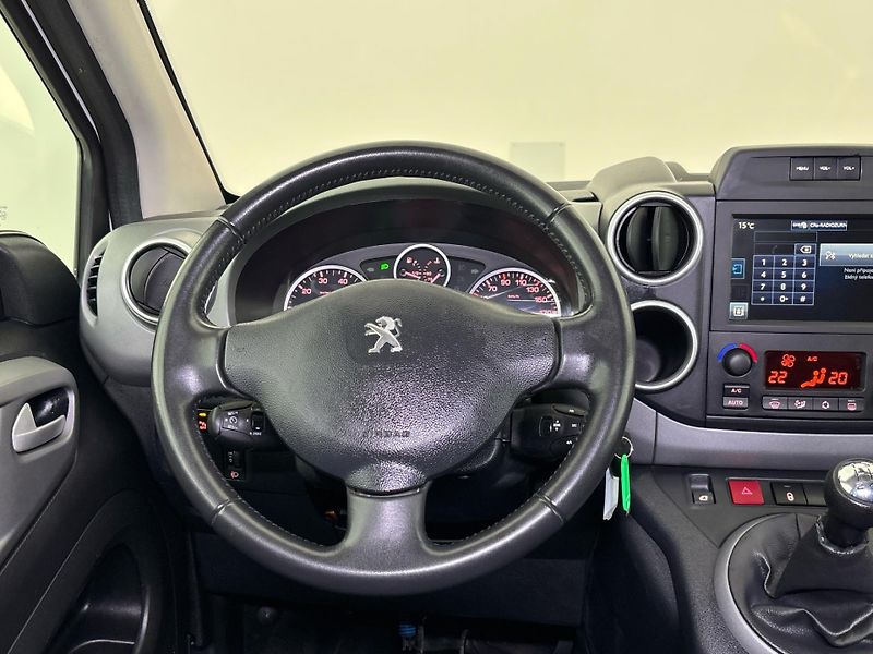 Peugeot Partner MPV - fotka 18 z 27