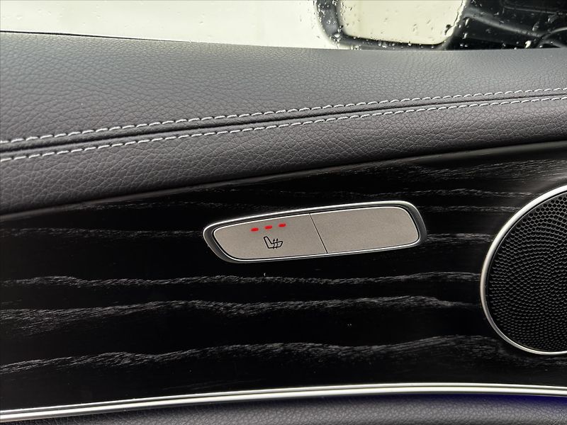 Mercedes-Benz Třídy E 300de 4MATIC TAŽNÉ DPH - fotka 31 z 33