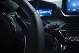 Peugeot 2008 1,2 HYBRID AT KAMERA 360° ČR - náhled 28