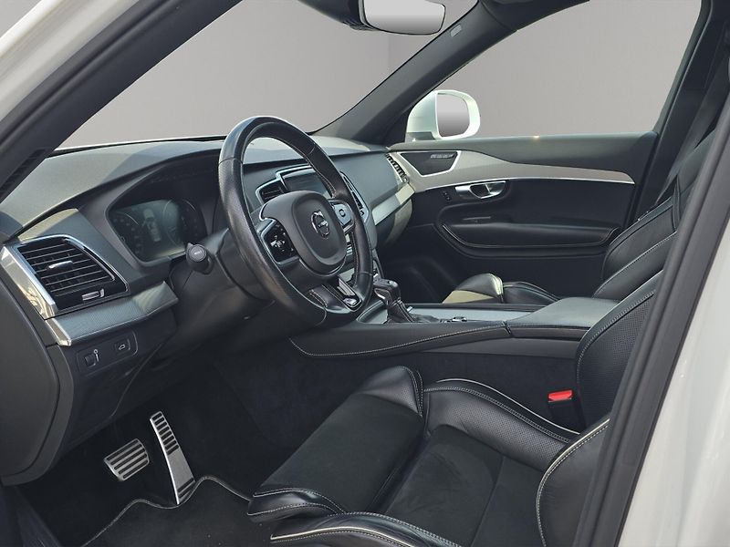 Volvo XC90 (2018) R Design D5 173kw 4x4, tažné, - fotka 23 z 27