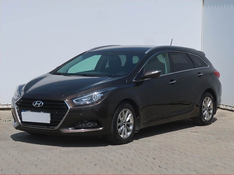 Hyundai i40 (2016) 1.7 CRDi, Automat, Serv.kniha - fotka 2 z 17