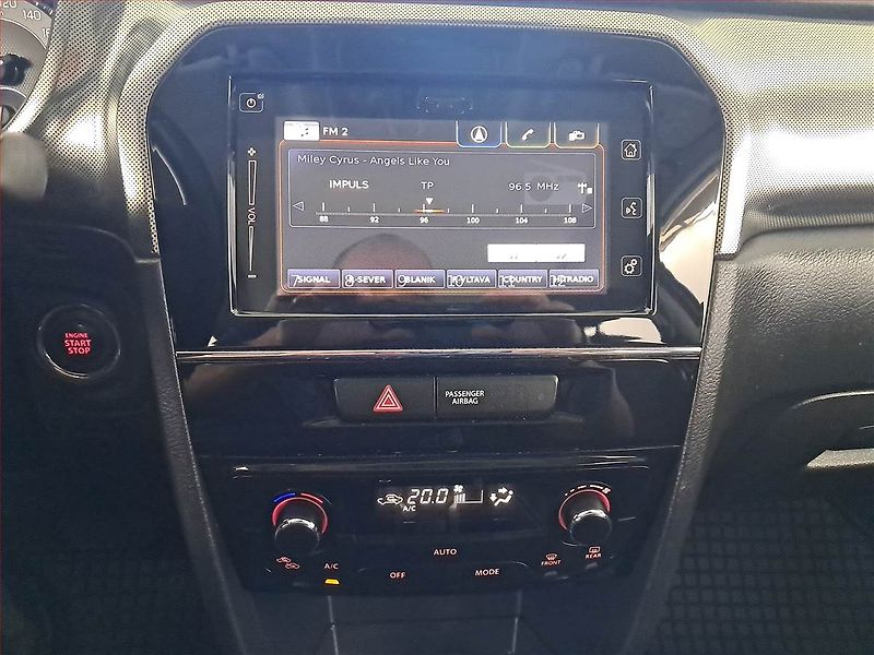 Suzuki Vitara (2019) Elegance 1.4 BoosterJet - fotka 12 z 19